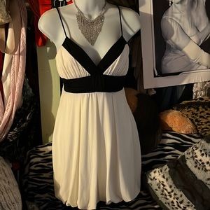 Ivery dress w/ black trim